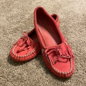 Leather Minnetonka moccasins in great condition